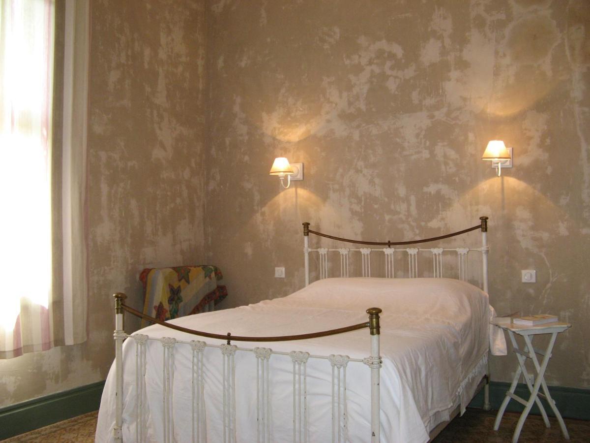 Les Remparts Bed and Breakfast Capestang Buitenkant foto