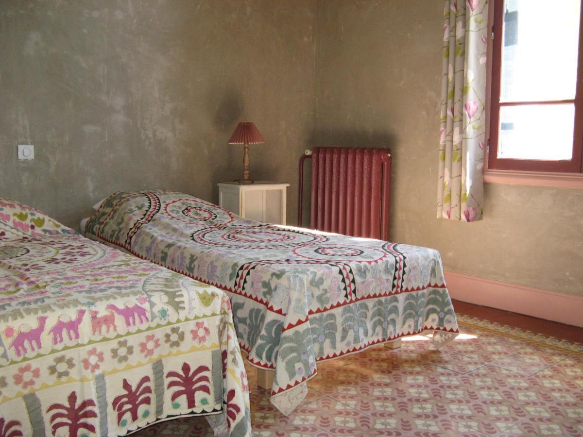 Les Remparts Bed and Breakfast Capestang Buitenkant foto
