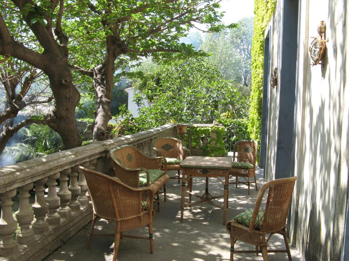 Les Remparts Bed and Breakfast Capestang Buitenkant foto